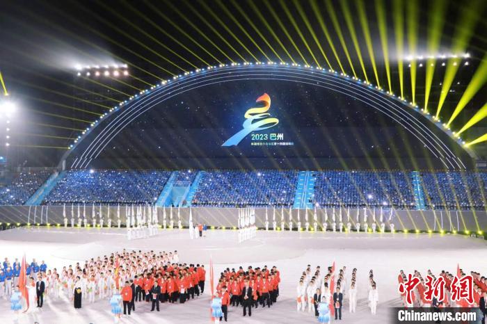 新疆十四运开幕 竞技与群众赛事并重激发全民参