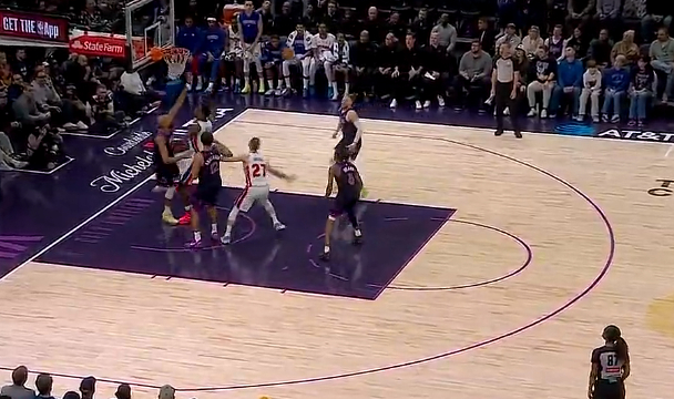 森林狼第二节得分荒致分差扩大 西部排名竞争白