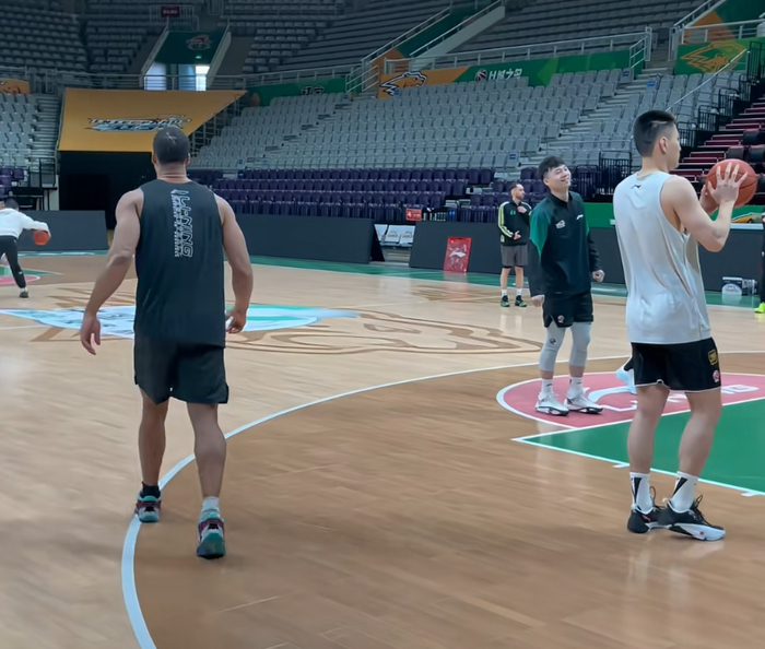 辽宁热身赛师徒情深引关注，球员状态成关键看